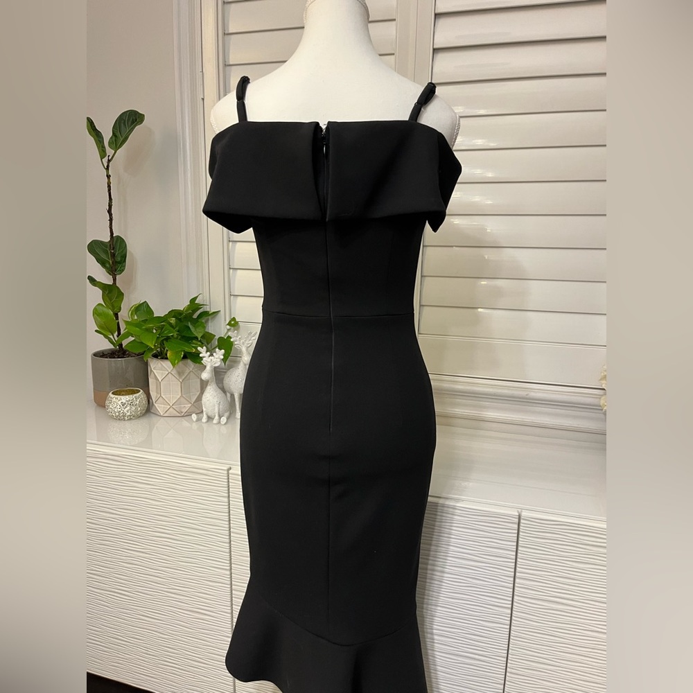 Black Dress - Picture 6 of 6